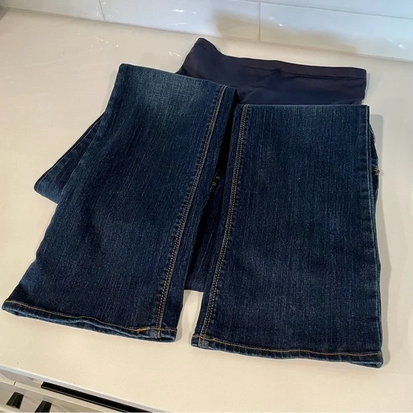 Old Navy Full Panel Bootcut Maternity Jeans - Picture 5 of 6